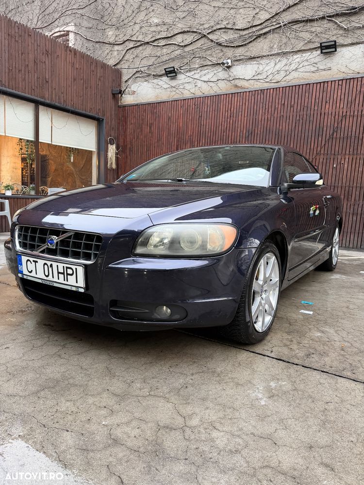 Volvo C70 2.4i Momentum - 1