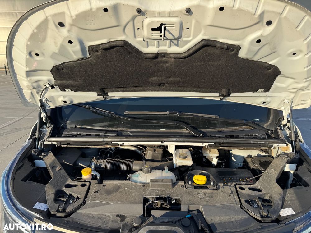 Renault Trafic Combi 2.0 Blue dCi 110 S&S L2 8+1 Life - 16