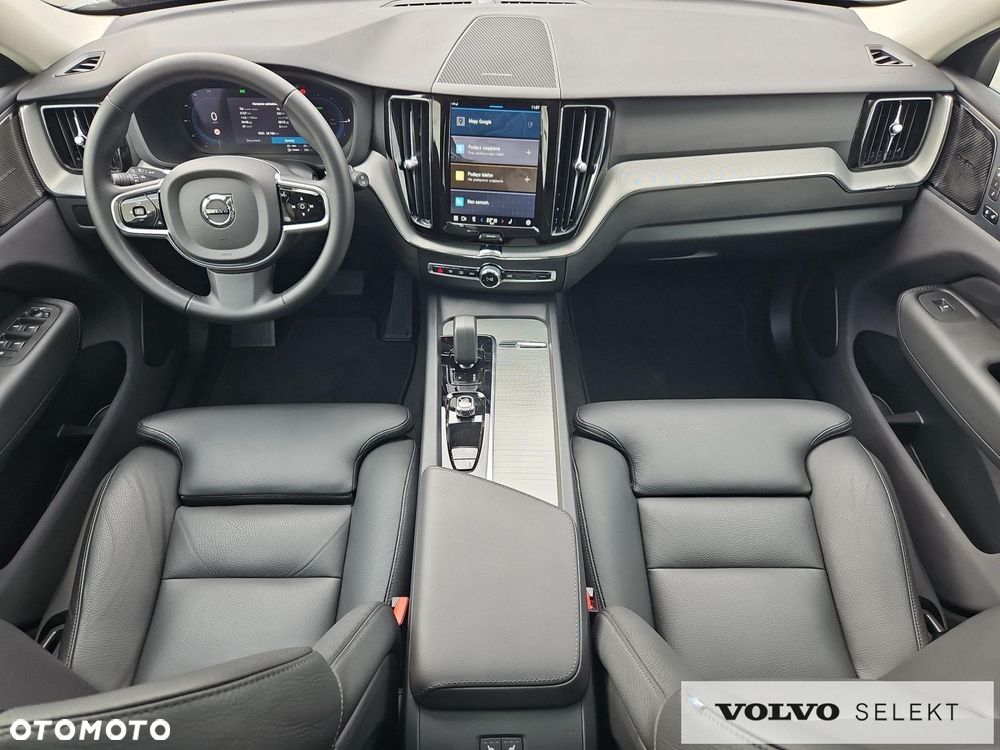 Volvo XC 60 T6 AWD Plug-in Hybrid Plus Dark - 11
