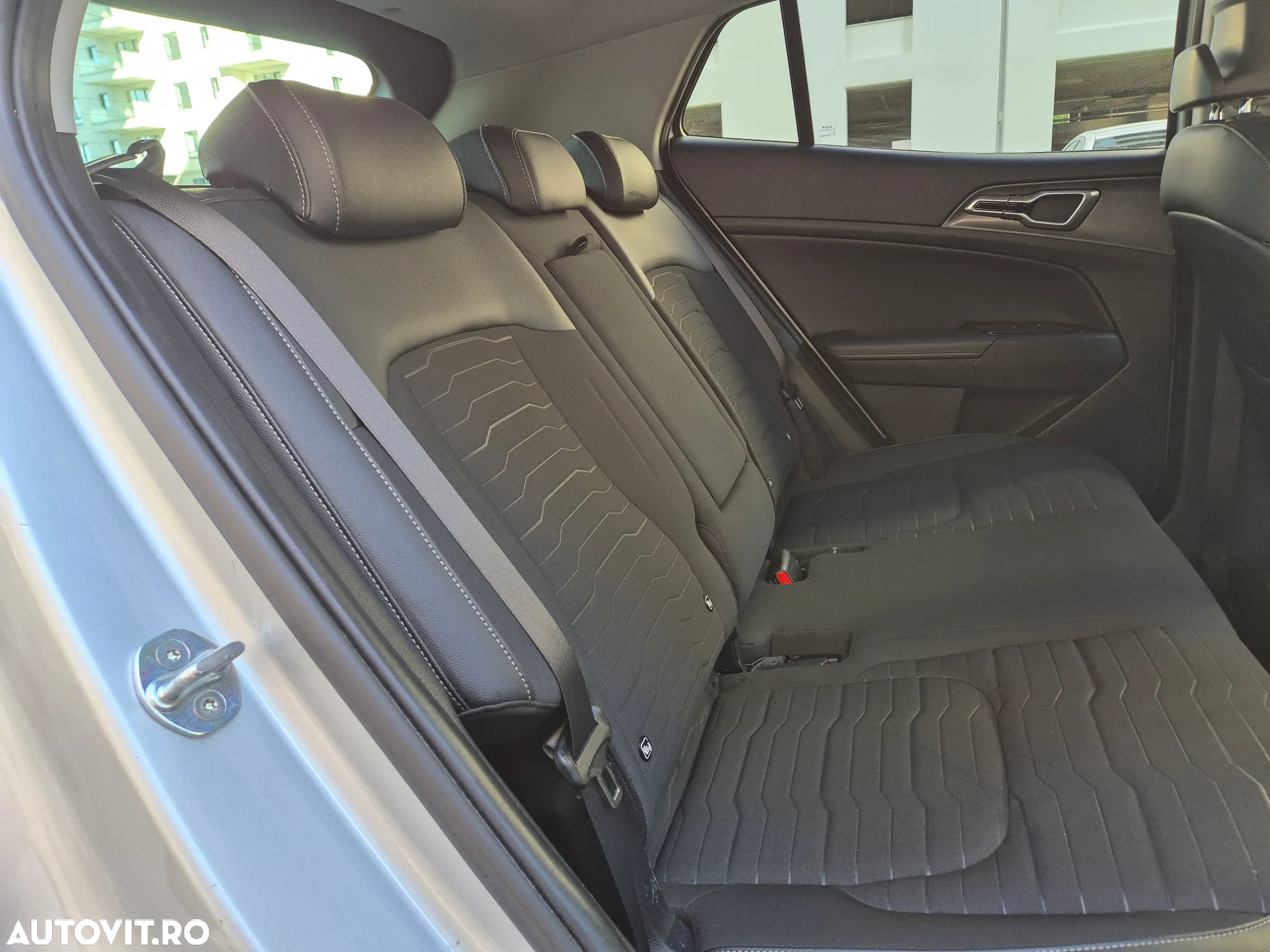 Kia Sportage 1.6 T-GDI HEV 6AT 4x2 Style - 29