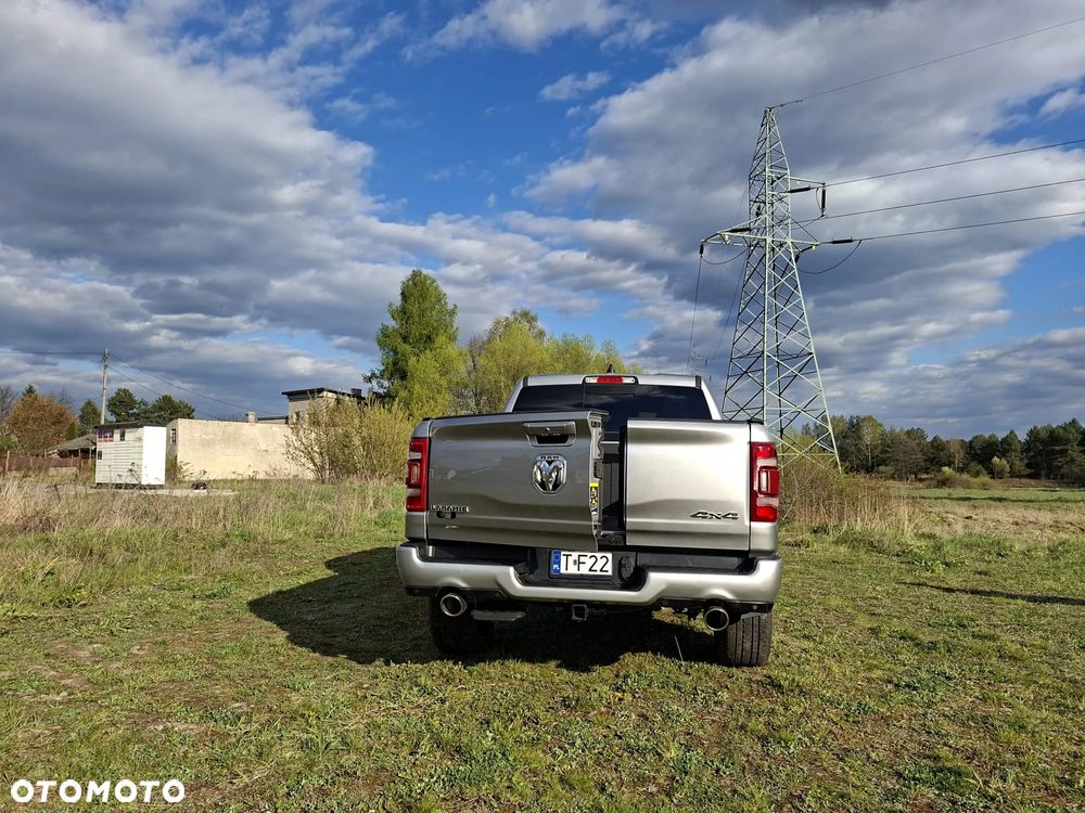 RAM 1500 Crew Cab Shortbed Laramie - 4