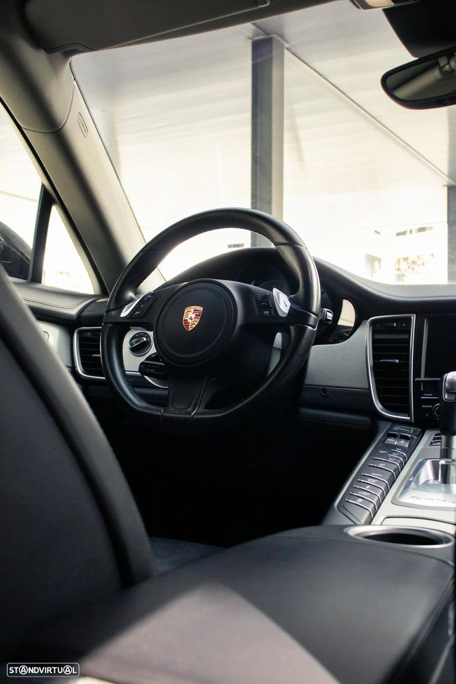 Porsche Panamera S E-Hybrid - 18