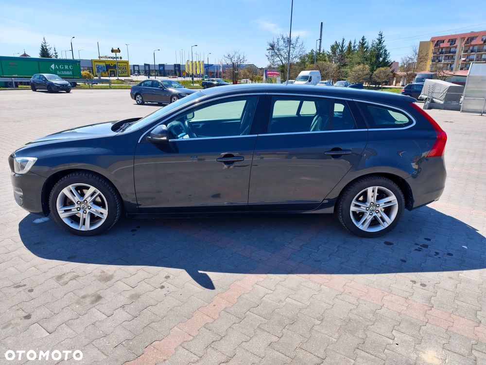 Volvo V60 D4 Drive-E Momentum - 4