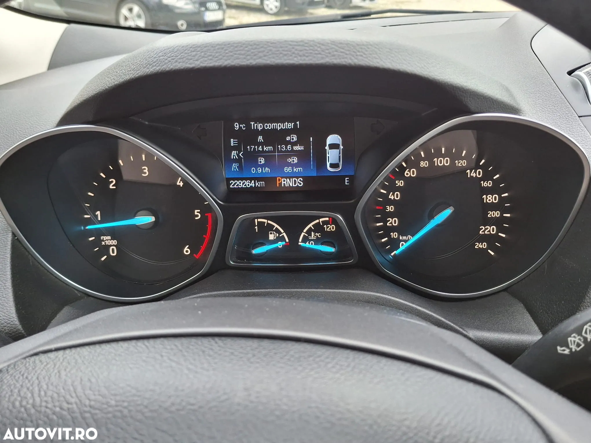Ford Kuga 2.0 TDCi 4x4 Aut. Business Edition - 37
