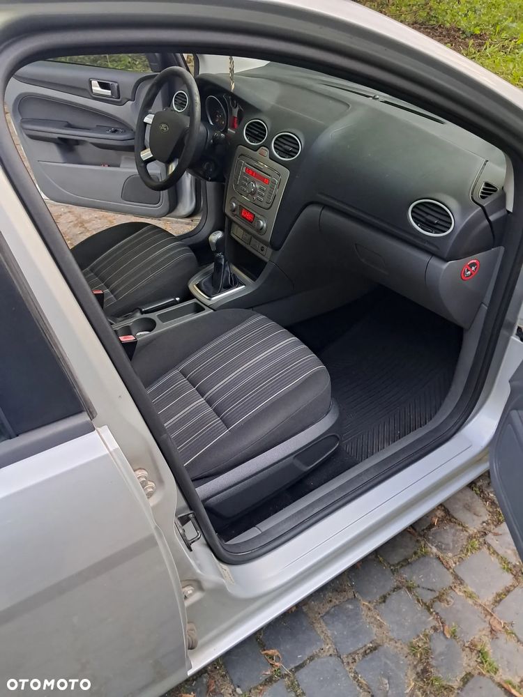 Ford Focus - 13