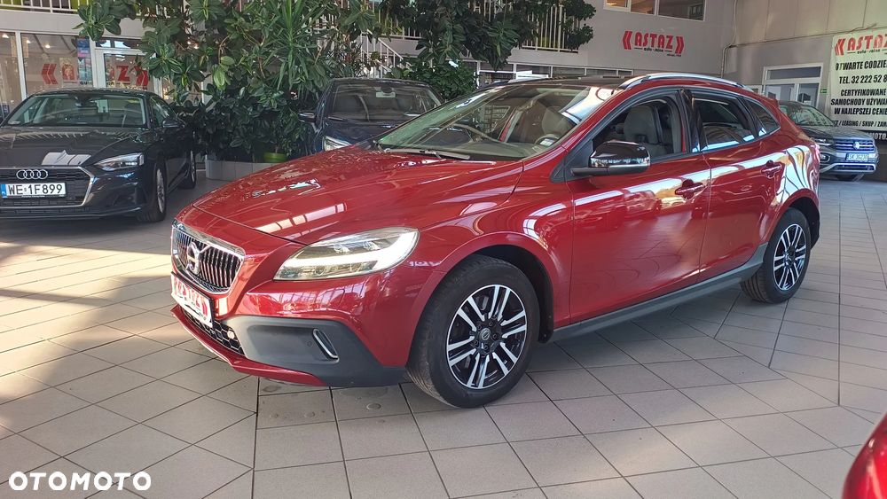 Volvo V40 Cross Country D3 Drive-E SCR Dynamic Edition - 2