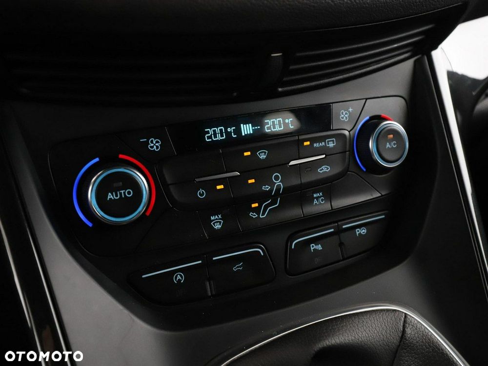 Ford Kuga 2.0 TDCi 2x4 ST-Line - 26