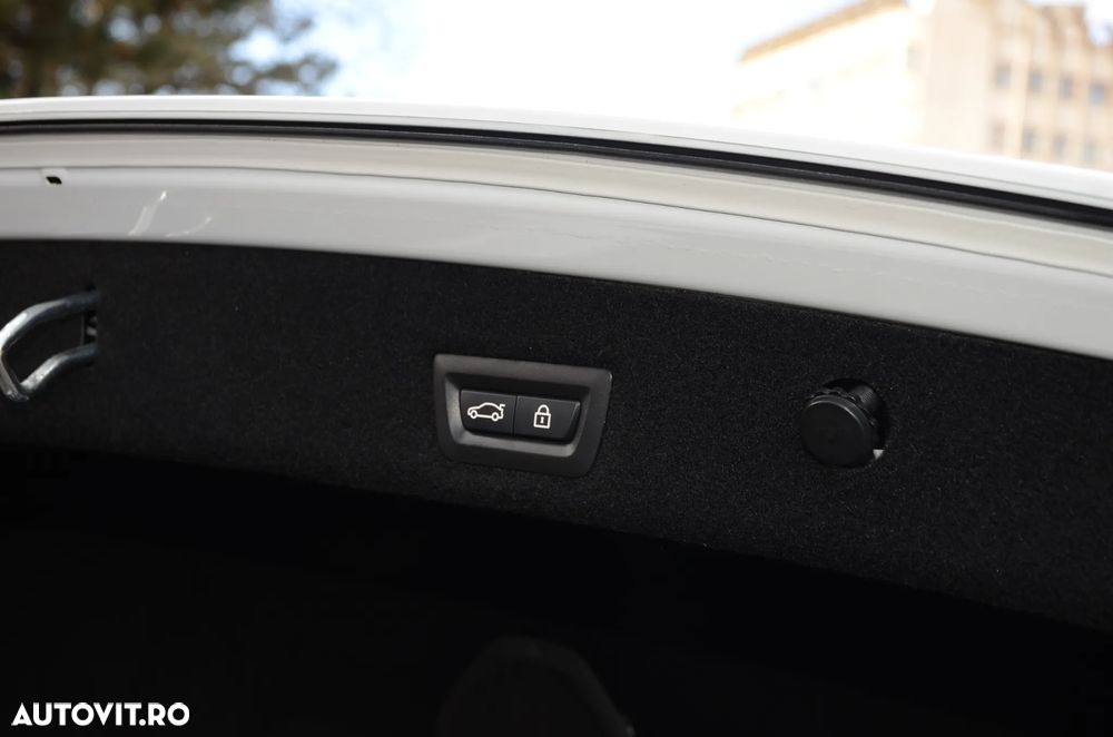 BMW Seria 7 750i xDrive - 35