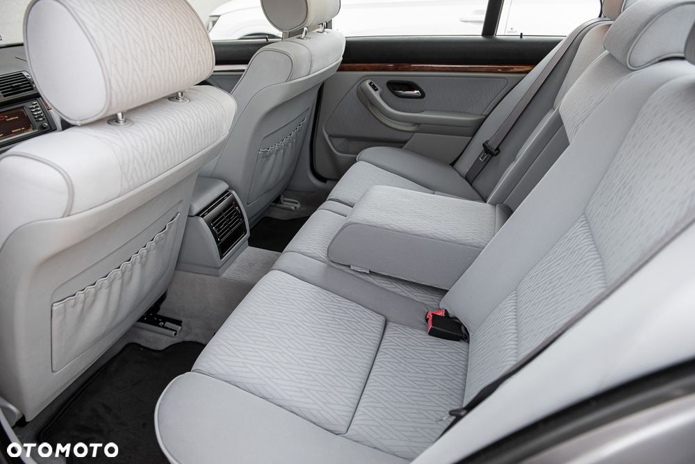 BMW Seria 5 - 26