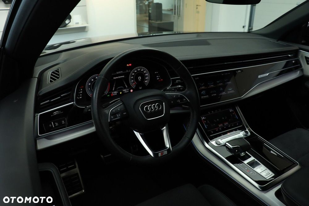Audi Q8 - 25