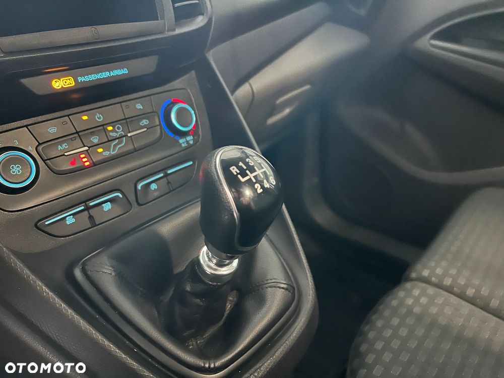 Ford Connect - 30
