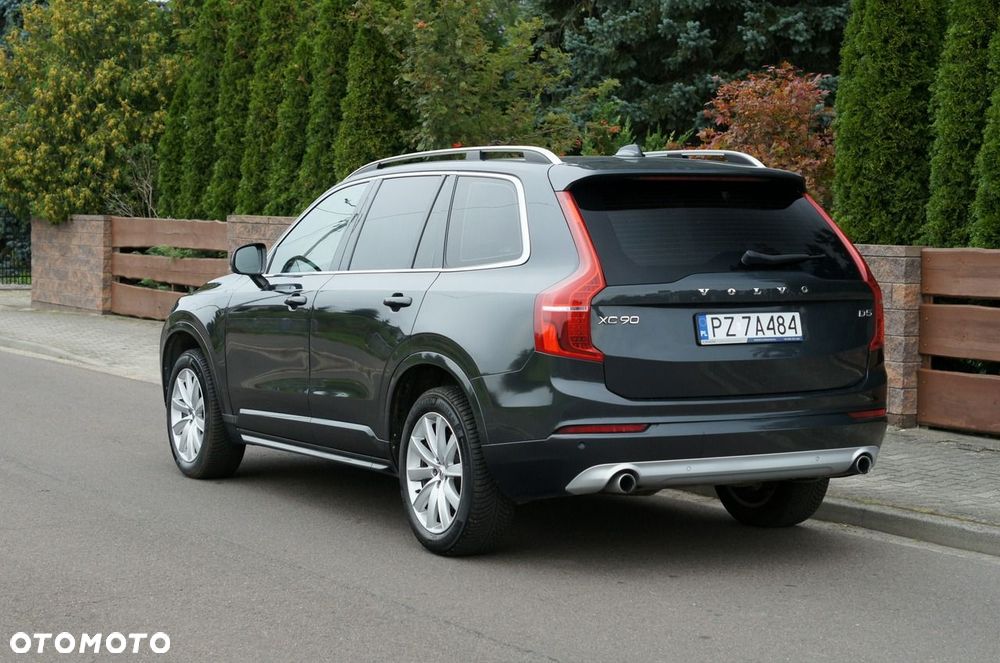 Volvo XC 90 D5 AWD Geartronic Momentum - 9