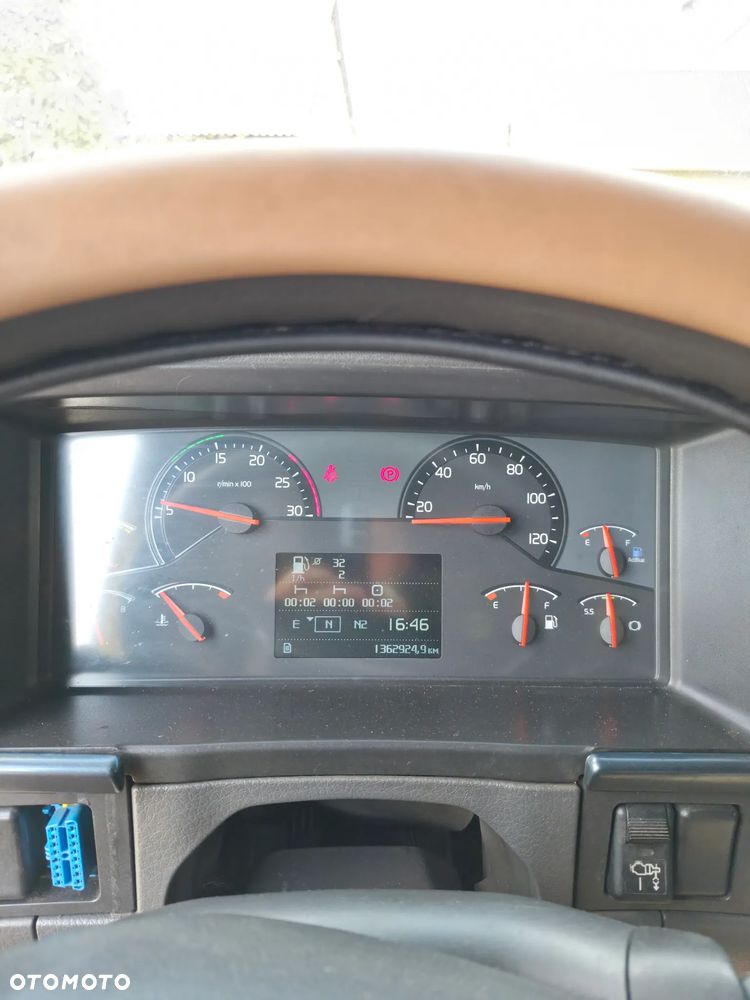 Volvo - 10