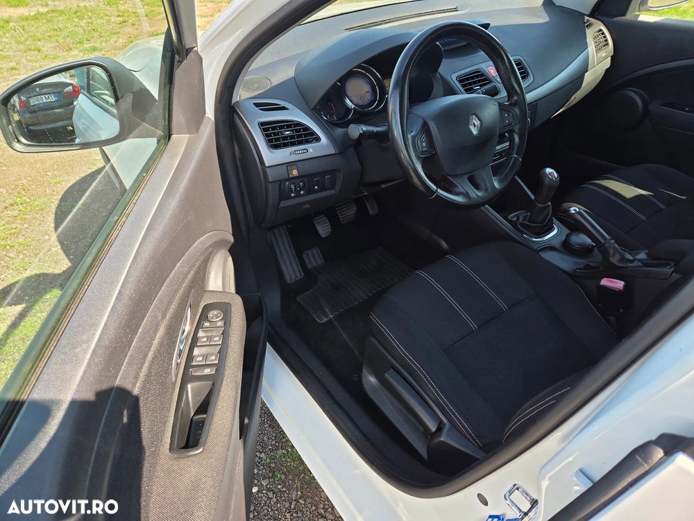 Renault Fluence 1.6 Privilege - 6