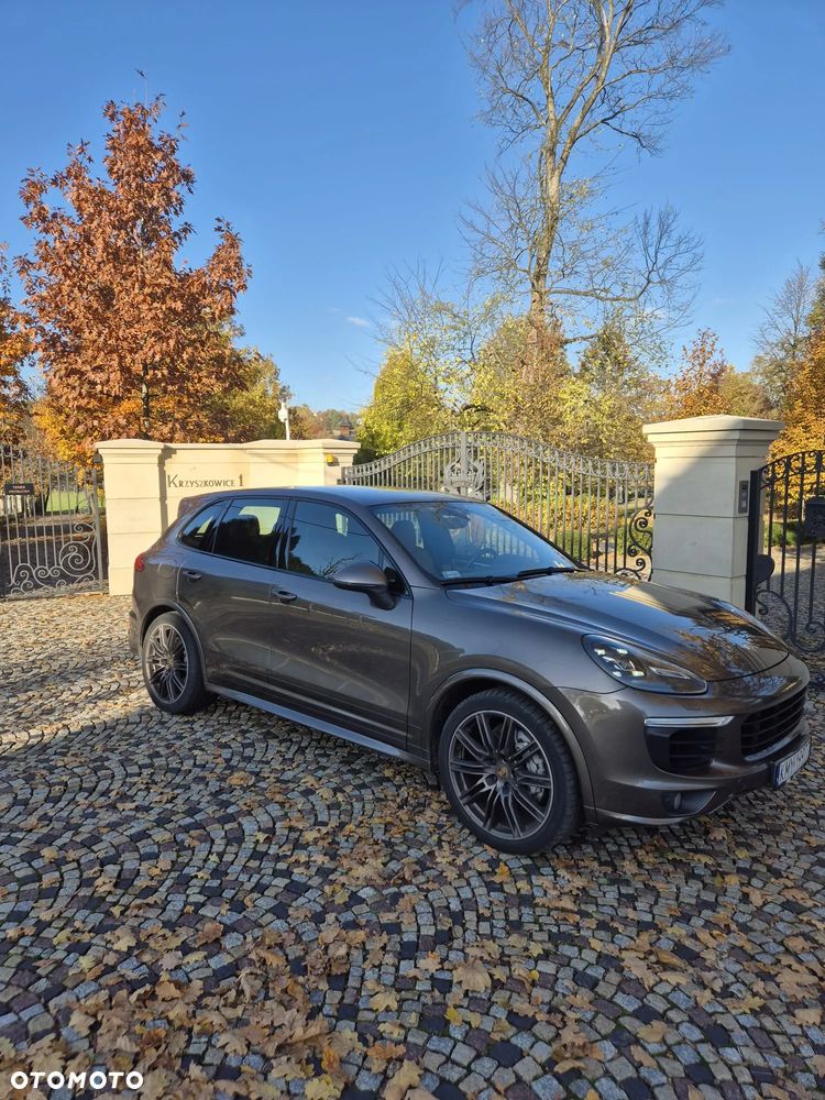 Porsche Cayenne - 4