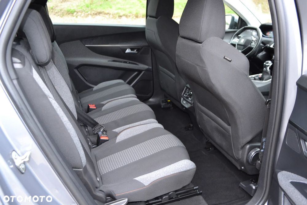 Peugeot 5008 1.2 PureTech Active Pack S&S - 9