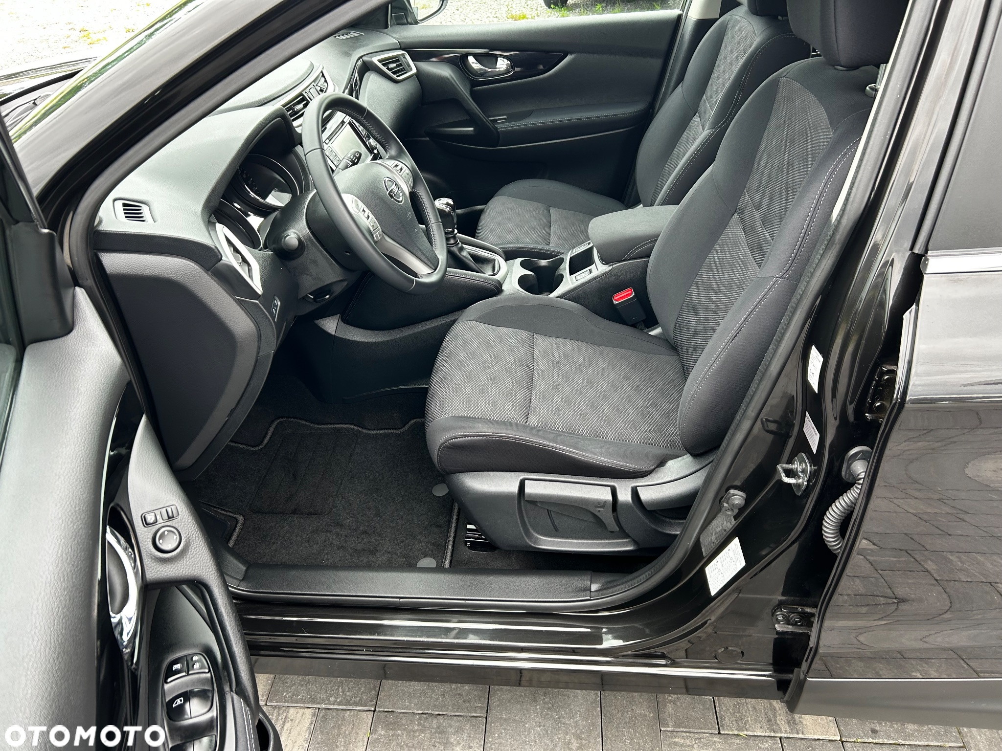 Nissan Qashqai 1.6 DIG-T N-Connecta - 7
