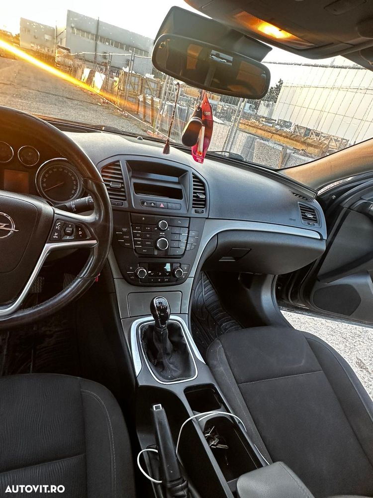 Opel Insignia 2.0 CDTI - 9