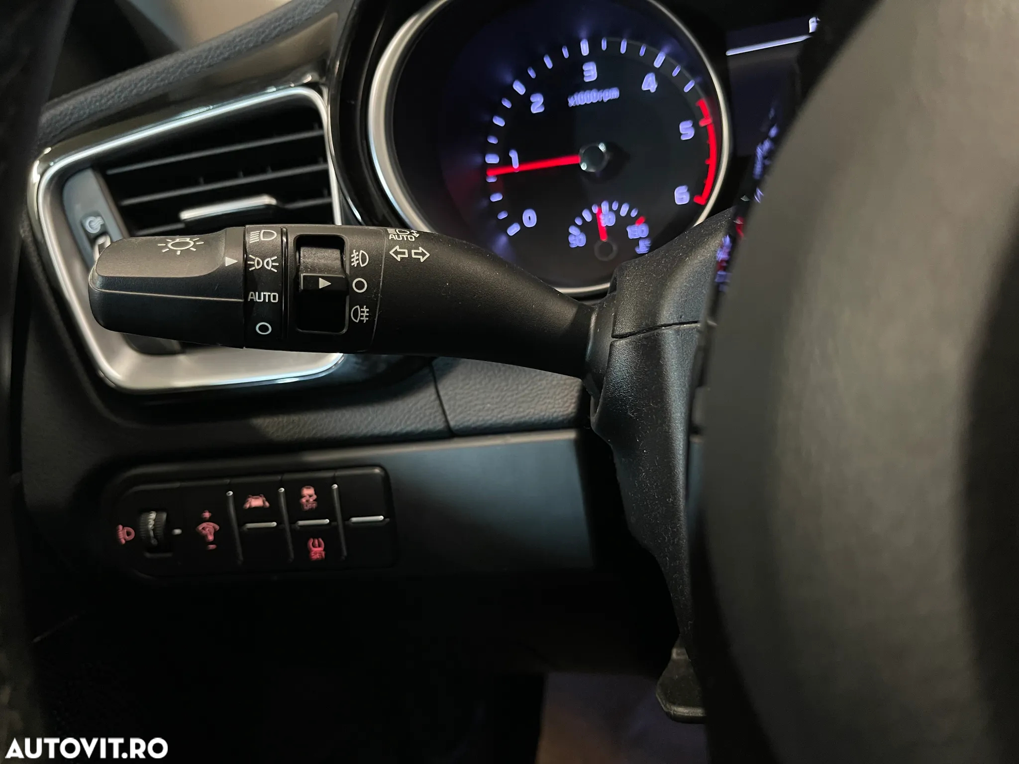 Kia XCeed 1.6 DSL 6MT Style - 19