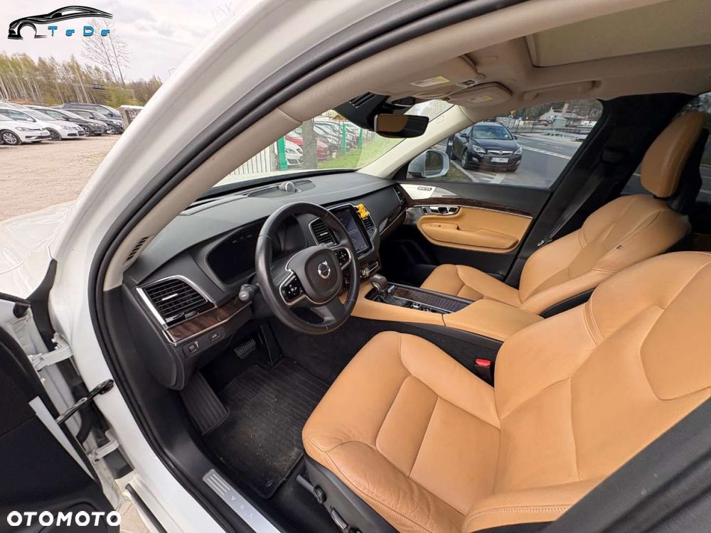 Volvo XC 90 T6 AWD R-Design 7os - 24