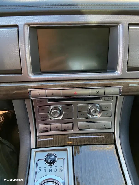 Jaguar XF 2.7 D V6 Premium Luxury - 5