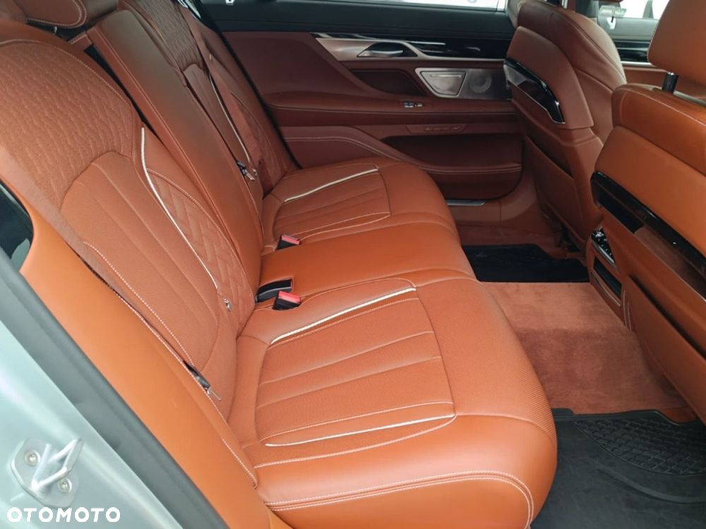 BMW Seria 7 - 27