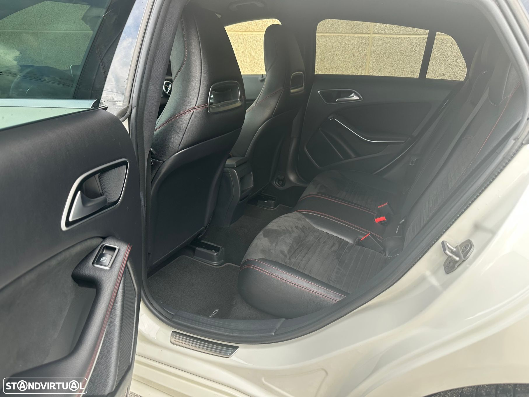 Mercedes-Benz CLA 200 - 3