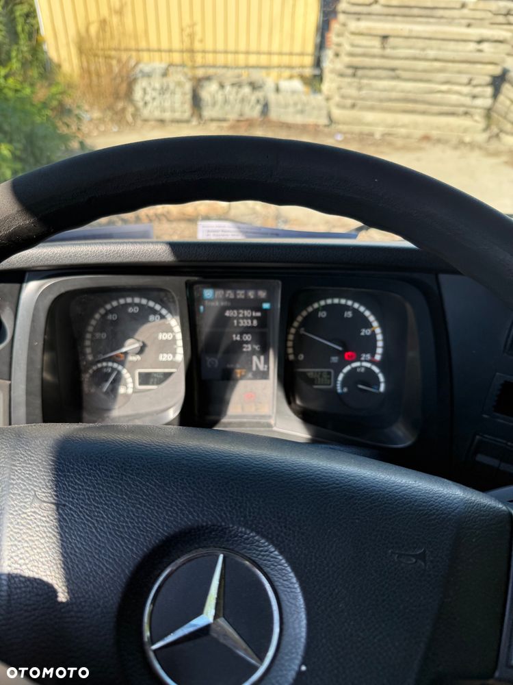 Mercedes-Benz Arocs - 9