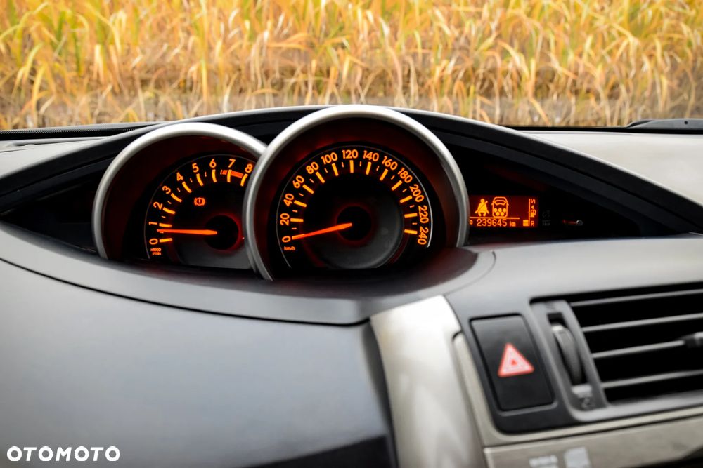 Toyota Verso 1.8 Sol 7os - 21