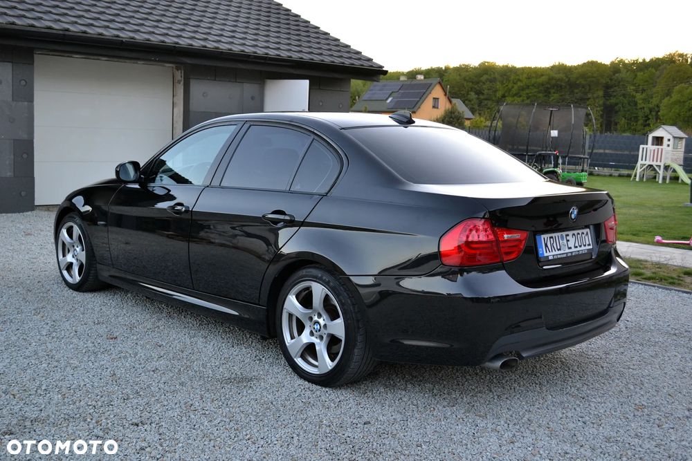 BMW Seria 3 320d DPF Edition Sport - 4