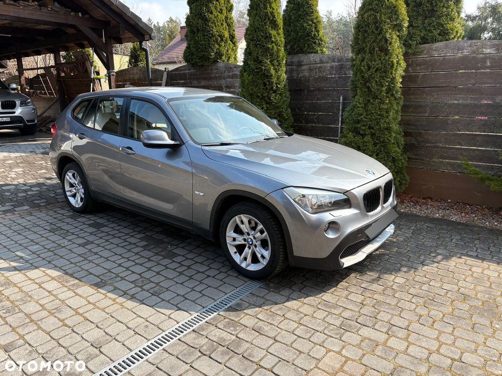 BMW X1 xDrive25i - 1