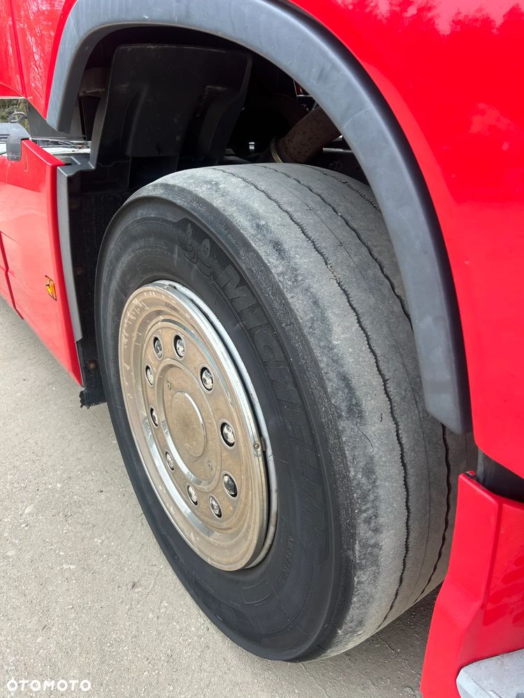 Volvo FH 460 AUTOMAT / HALOGENY ORUROWANIE / FULL SPOJLERY / OBRTOWE SIEDZENIE / KSENONY / LED / POLSKI SALON / PRZEBIEG 995 TYS. KM / EURO 6 / 2014 ROK !! - 19