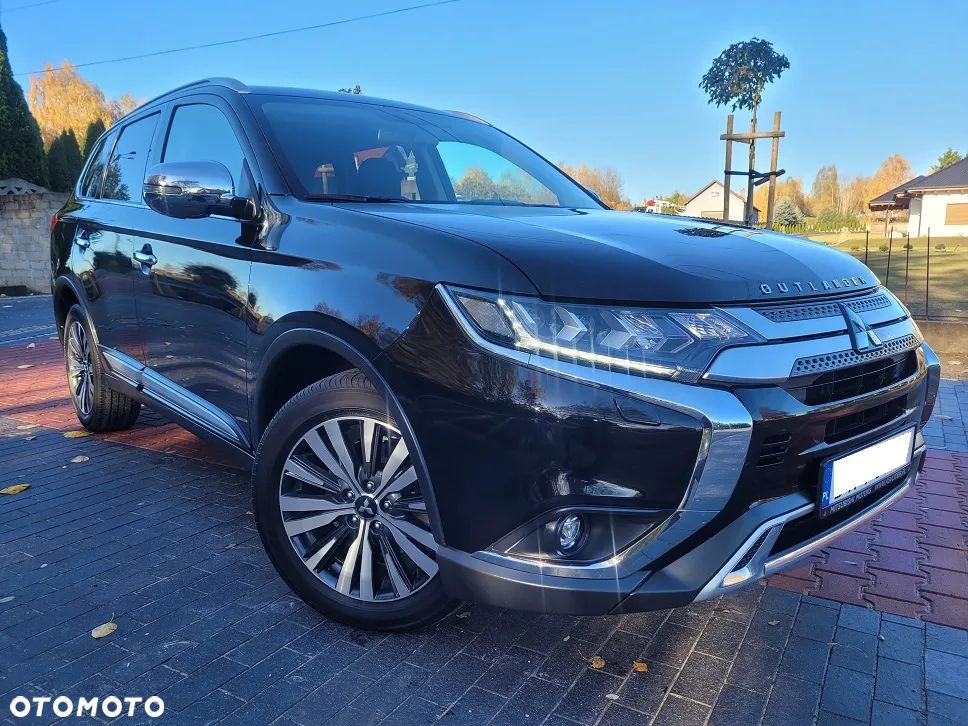 Mitsubishi Outlander 2.0 Intense + Navi 4WD CVT - 17