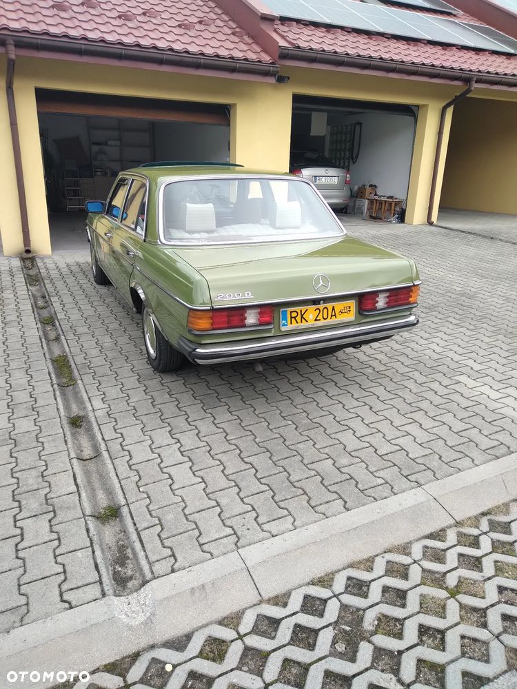 Mercedes-Benz W123 - 4