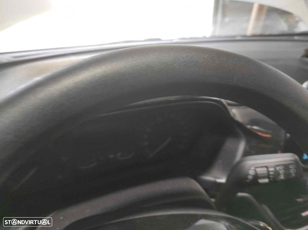 VOLANTE FORD FIESTA (CE1) TREND+ - 12