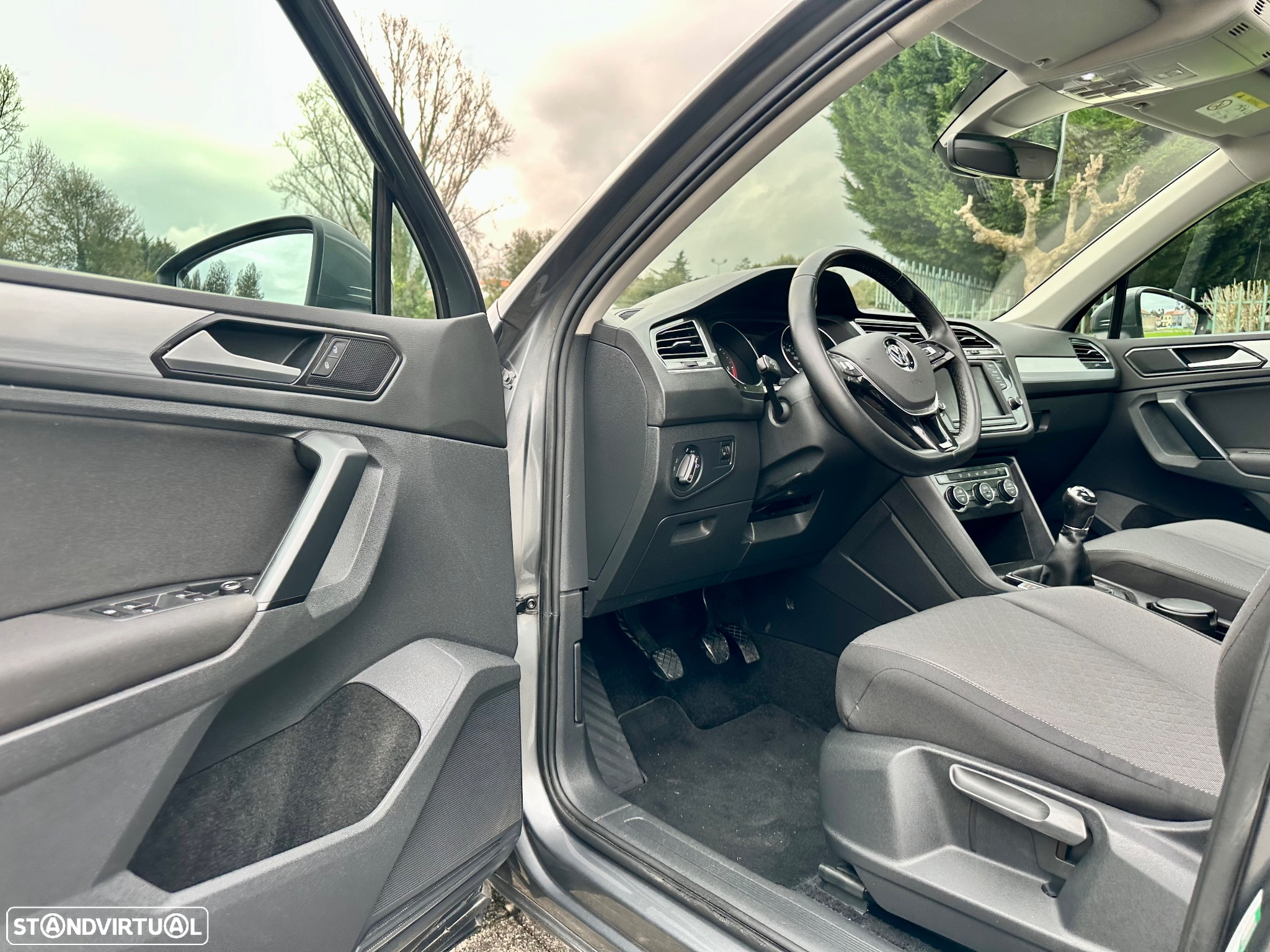 VW Tiguan 1.6 TDI Confortline - 17