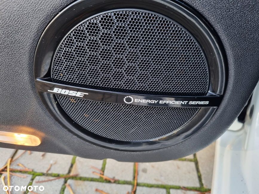 Renault Scenic dCi 160 Bose Edition - 16