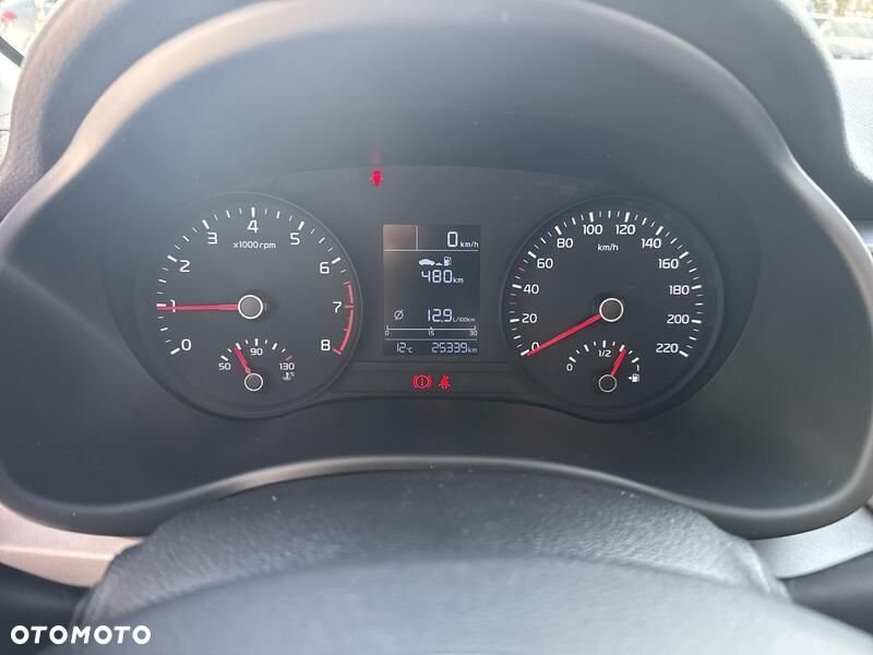Kia Rio - 12