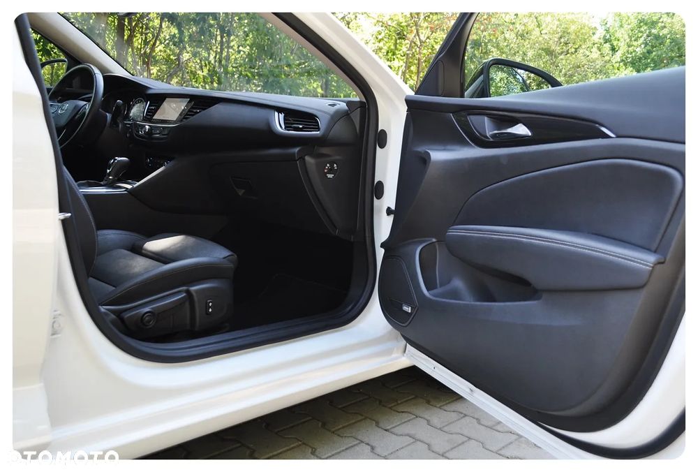 Opel Insignia 2.0 T Business Elegance S&S - 29