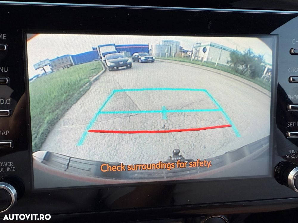 Toyota Hilux 2.8D 204CP 4x4 Double Cab AT Invincible - 10