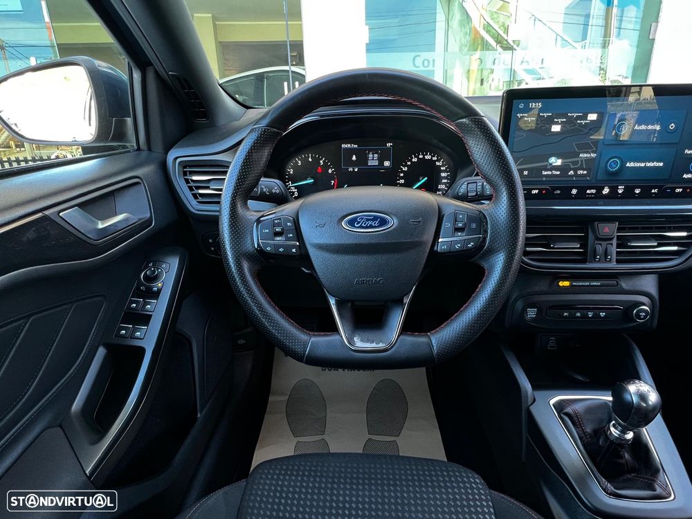 Ford Focus 1.0 EcoBoost MHEV ST-Line X - 35