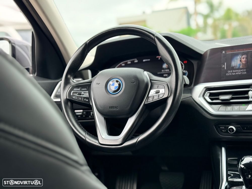 BMW 330 e Line Sport Auto - 45
