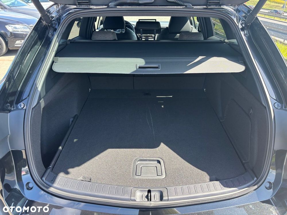 Toyota Corolla 2.0 Hybrid Style - 20