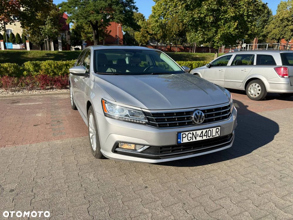 Volkswagen Passat 1.8 TSI (BlueMotion Technology) DSG Highline - 24
