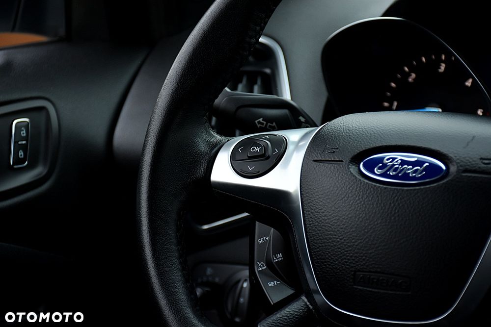Ford Kuga 2.0 TDCi 4x4 Titanium - 20