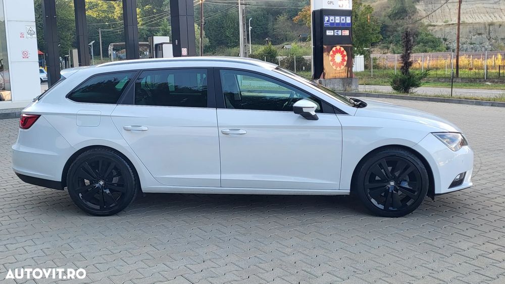 Seat Leon 1.6 TDI ECOMOTIVE Style - 4