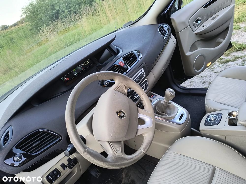 Renault Scenic 1.4 16V TCE Bose Edition - 8