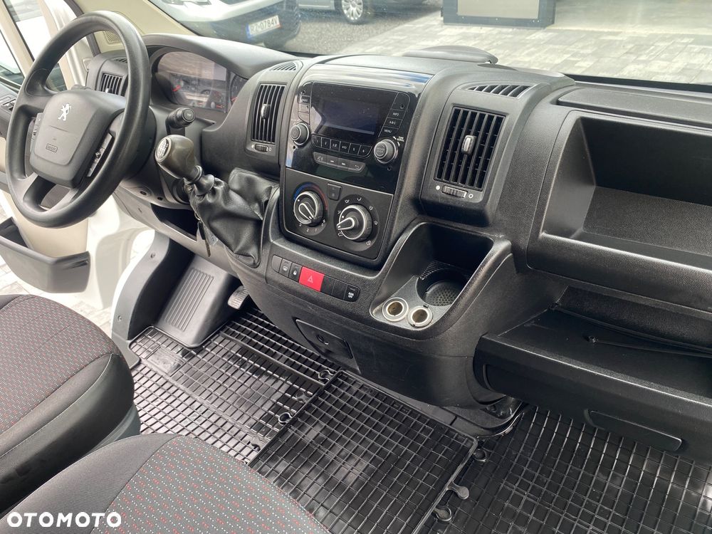 Peugeot BOXER, brygadowy, 7-osobowy, L3H2, zakupiony w salonie w Rzeszowie, bezwypadkowy - 21