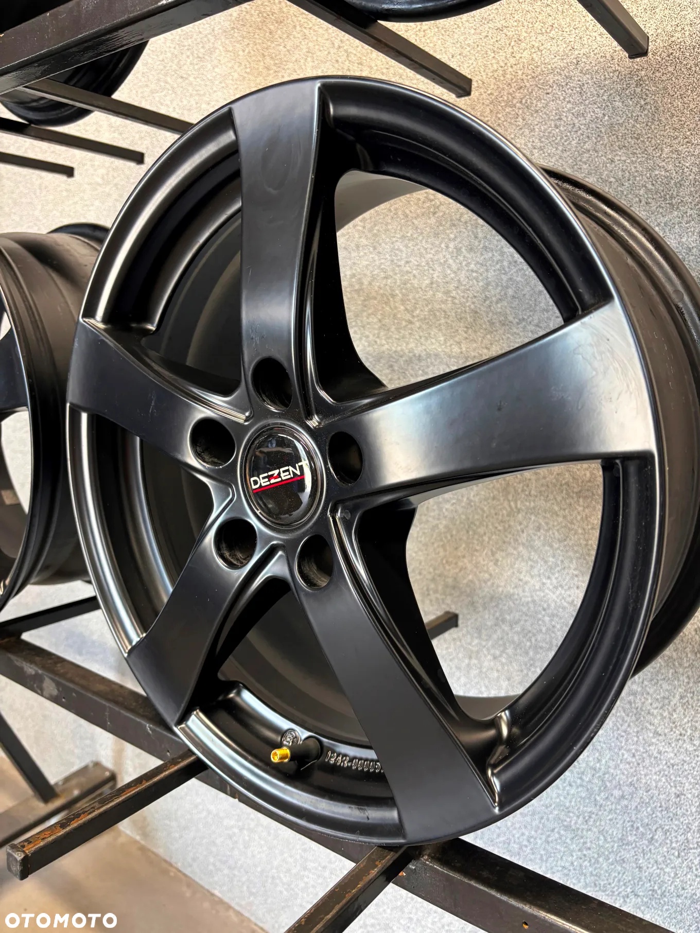 4 FELGI ALU. VW GOLF 5,6,7,CADDY,TOURAN,SEAT LEON,SKODA OCTAVIA 2,3 16'' 6,5J ET46  DEZENT GERMANY - 13