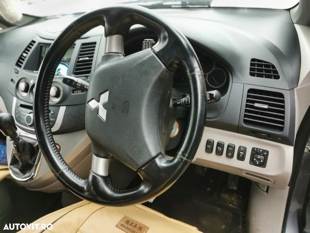 Mitsubishi Grandis 2.0 DI-D Instyle - 3